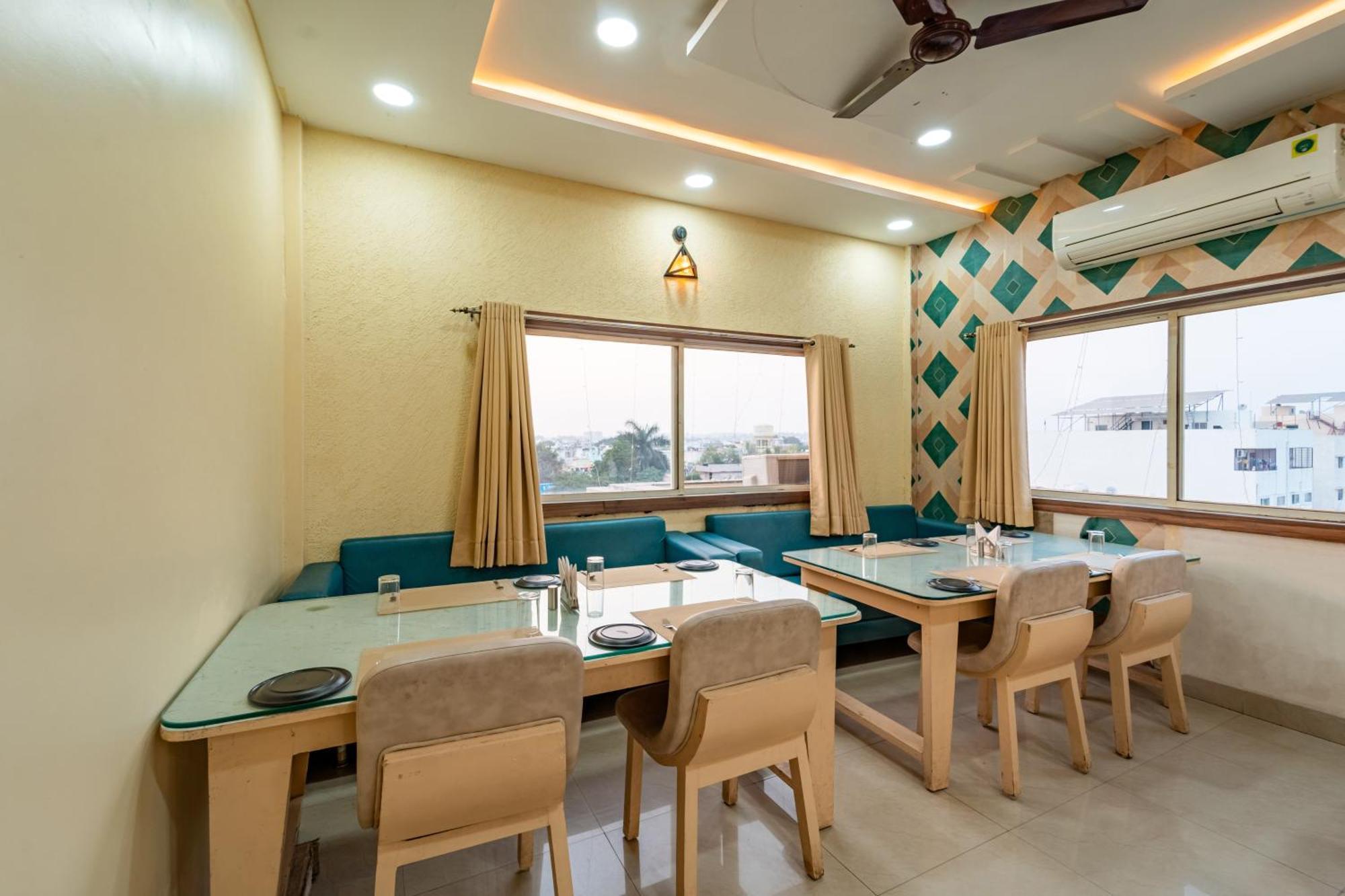Treebo Premium Zorba Bhopal Exterior foto