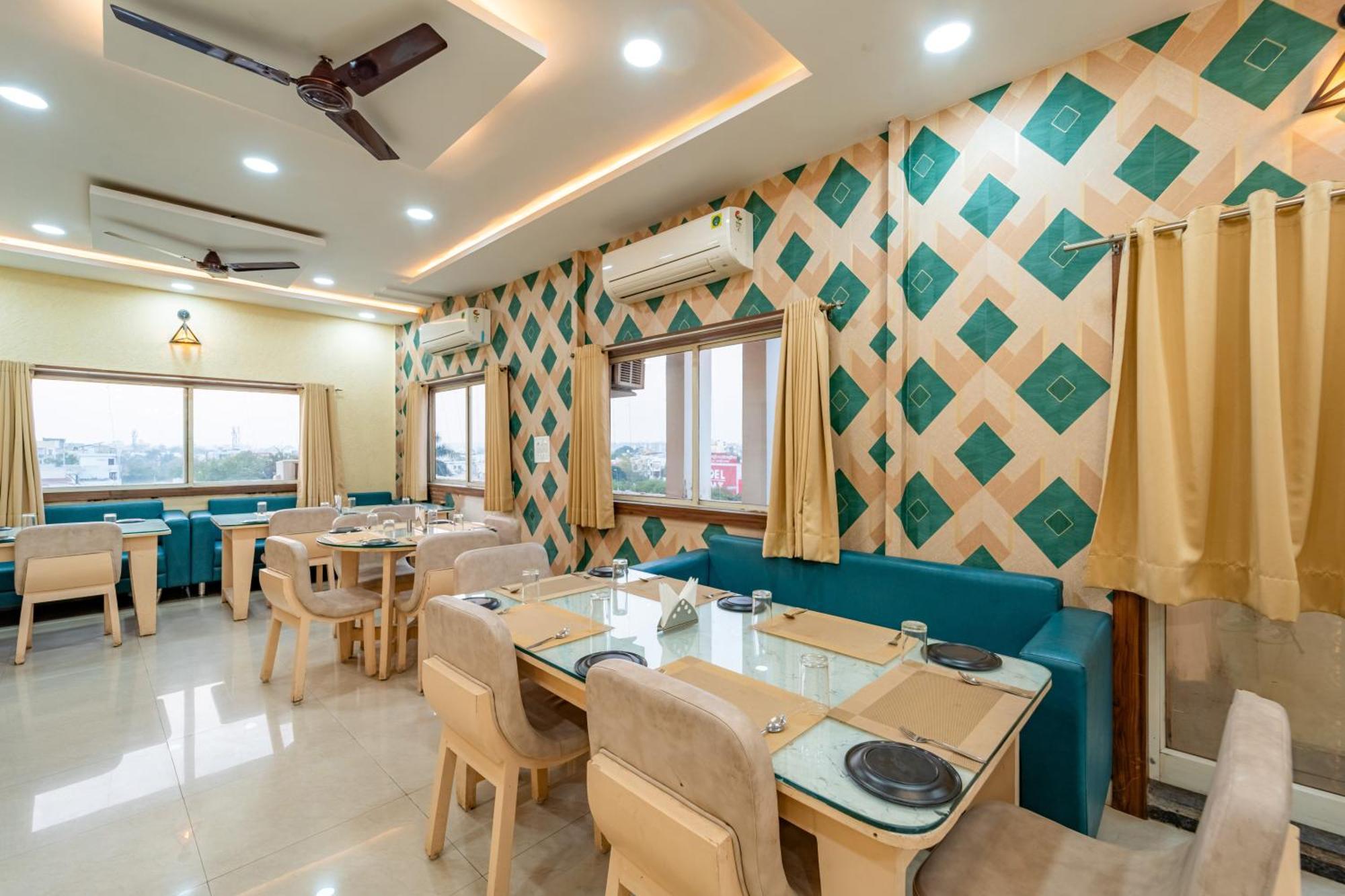 Treebo Premium Zorba Bhopal Exterior foto